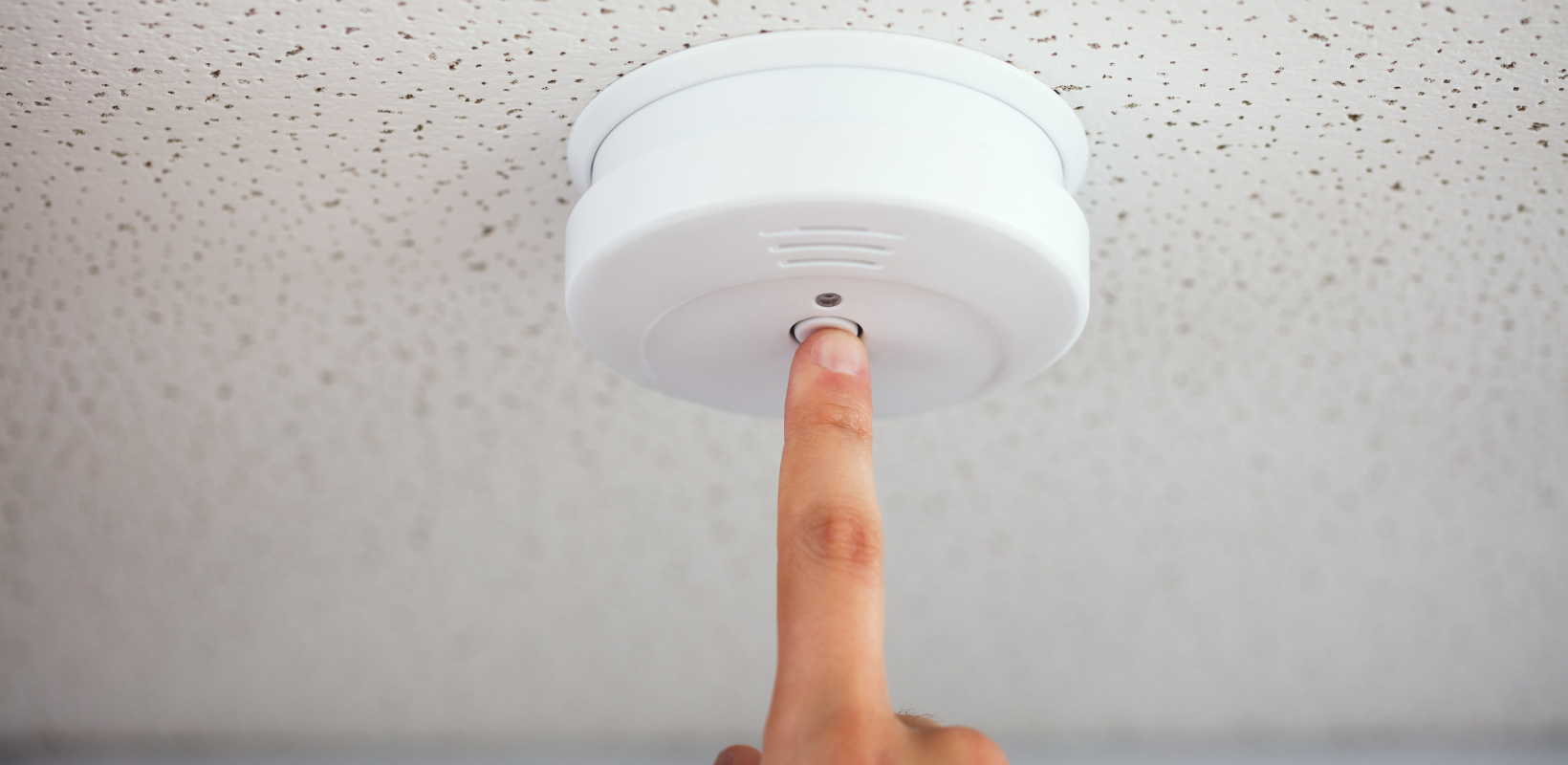 4 Reasons Why Your Smoke Detector is Beeping